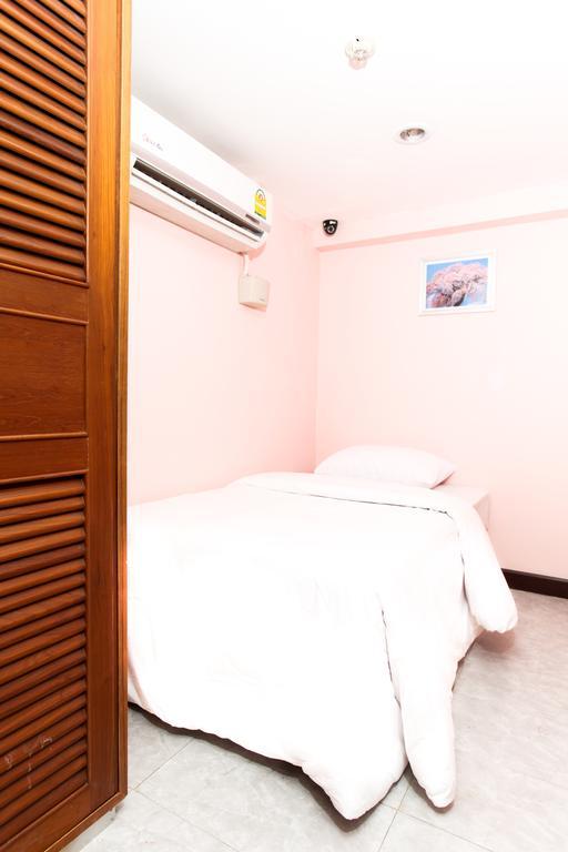 Hostel 8 Sukhumvit Soi 8 Bangkok Banguecoque Exterior foto