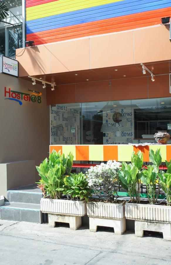 Hostel 8 Sukhumvit Soi 8 Bangkok Banguecoque Exterior foto